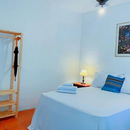 Elephant Guesthouse Beira Mar - Suites Com Cafe Da Manha Ilhabela Exterior photo